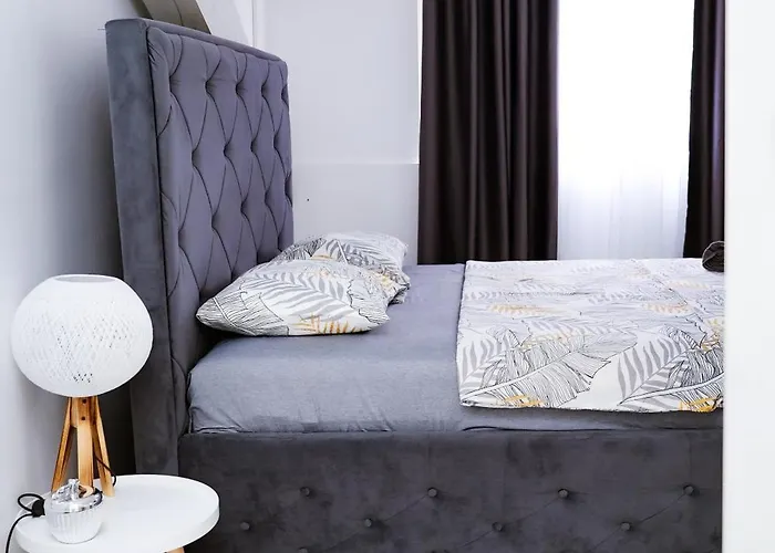 Lola Apartman