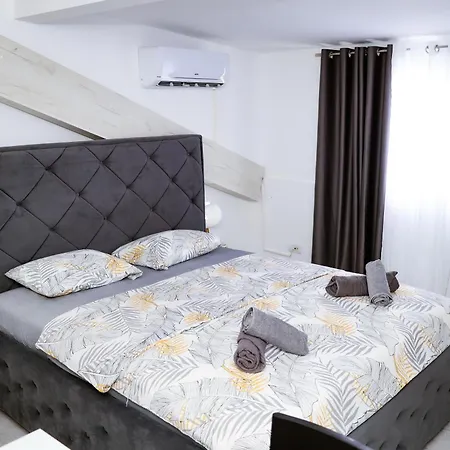 Lola Apartman Tivat Exterior photo